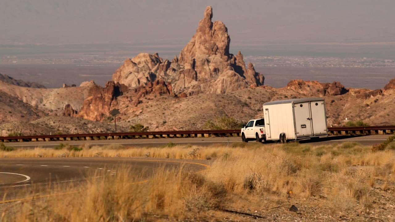 Nissan ha decidido usar más inteligencia y menos fuerza para posicionarse en un área más rentable. Según ellos, existe un número significativo de usuarios que se encuentran entre dos categorías (1/2 tonelada y ¾ tonelada). La primera ofrece la comodidad que buscan pero no suficiente capacidad de arrastre o carga que necesitan. Por otro lado, la segunda no cumple con el nivel de refinamiento y tiene demasiado musculo.