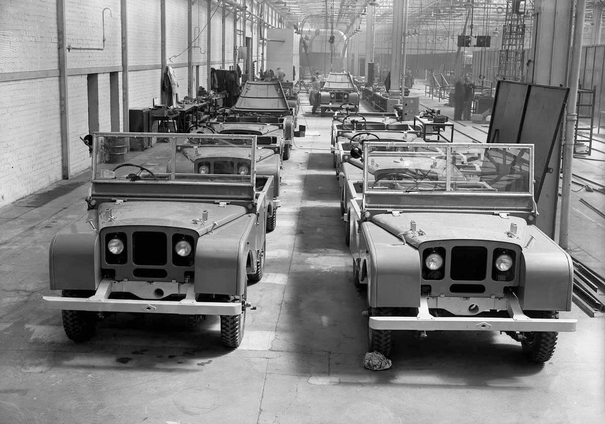 Línea de montaje de la Land Rover Serie I