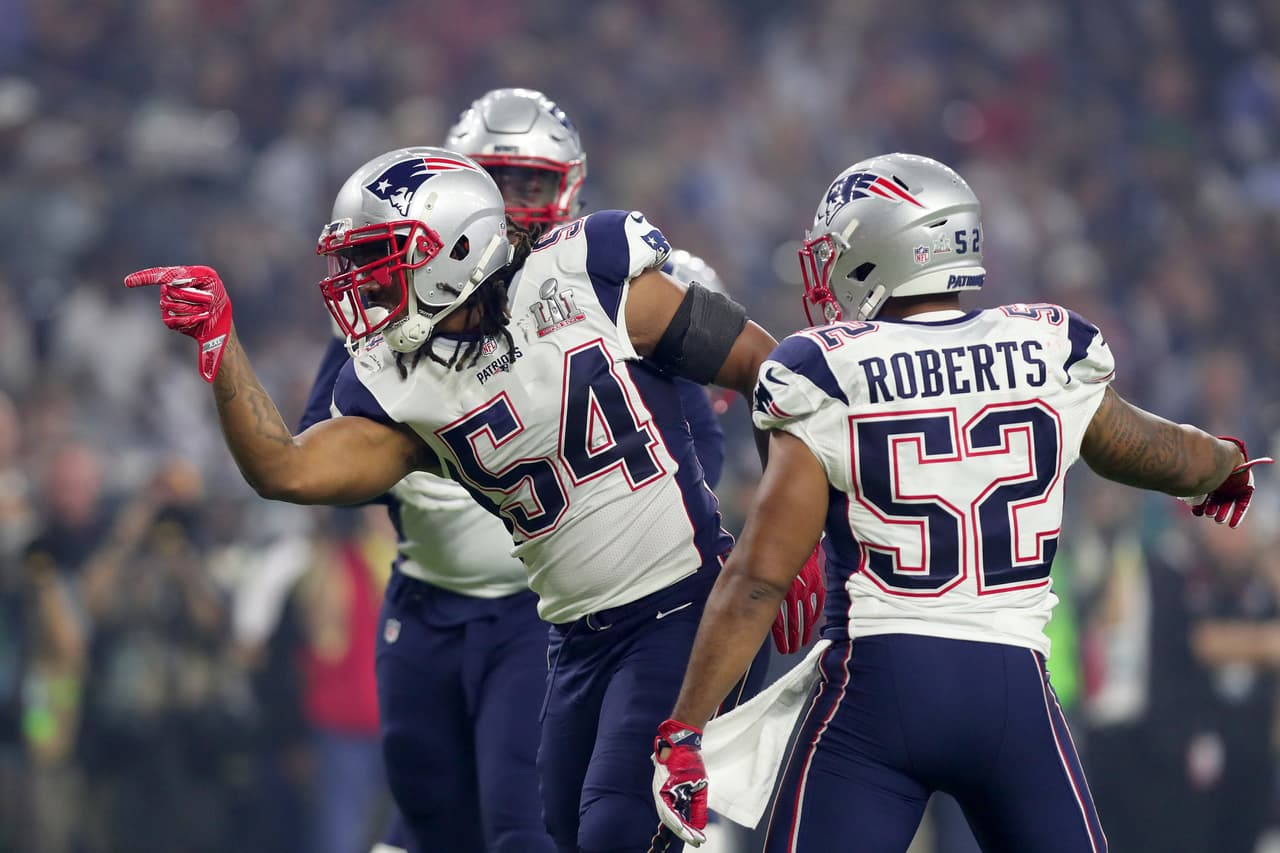 HOUSTON, TX - FEBRUARY 05: Dont'a Hightower #54 of the New England Patriots reacts during the third quarter against the Atlanta Falcons during Super Bowl 51 at NRG Stadium on February 5, 2017 in Houston, Texas. (Photo by Tom Pennington/Getty Images)