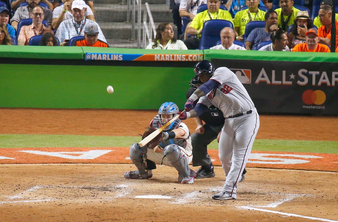 La primera carrera de la Liga Americana llegó tras un "podridito" de Miguel Sanó que botó en terreno bueno e impulsó la carrera anotada por Jonathan Schoop.