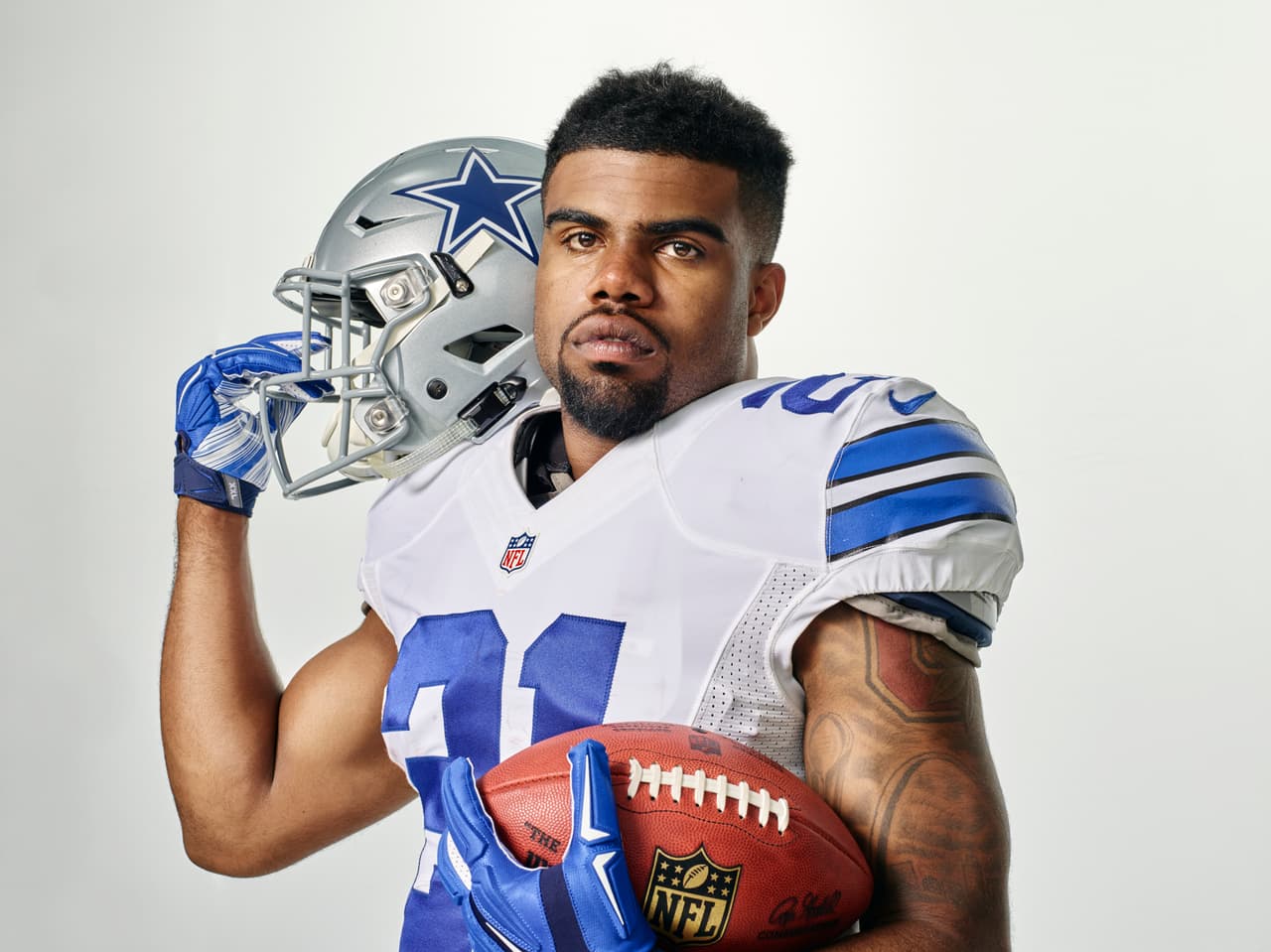 This is a photo of Ezekiel Elliott for the 2016 NFLPA Rookie Premiere portraits taken on Saturday, May 21, 2016, in Los Angeles. (Dominic DiSaia/AP Images for NFLPA)