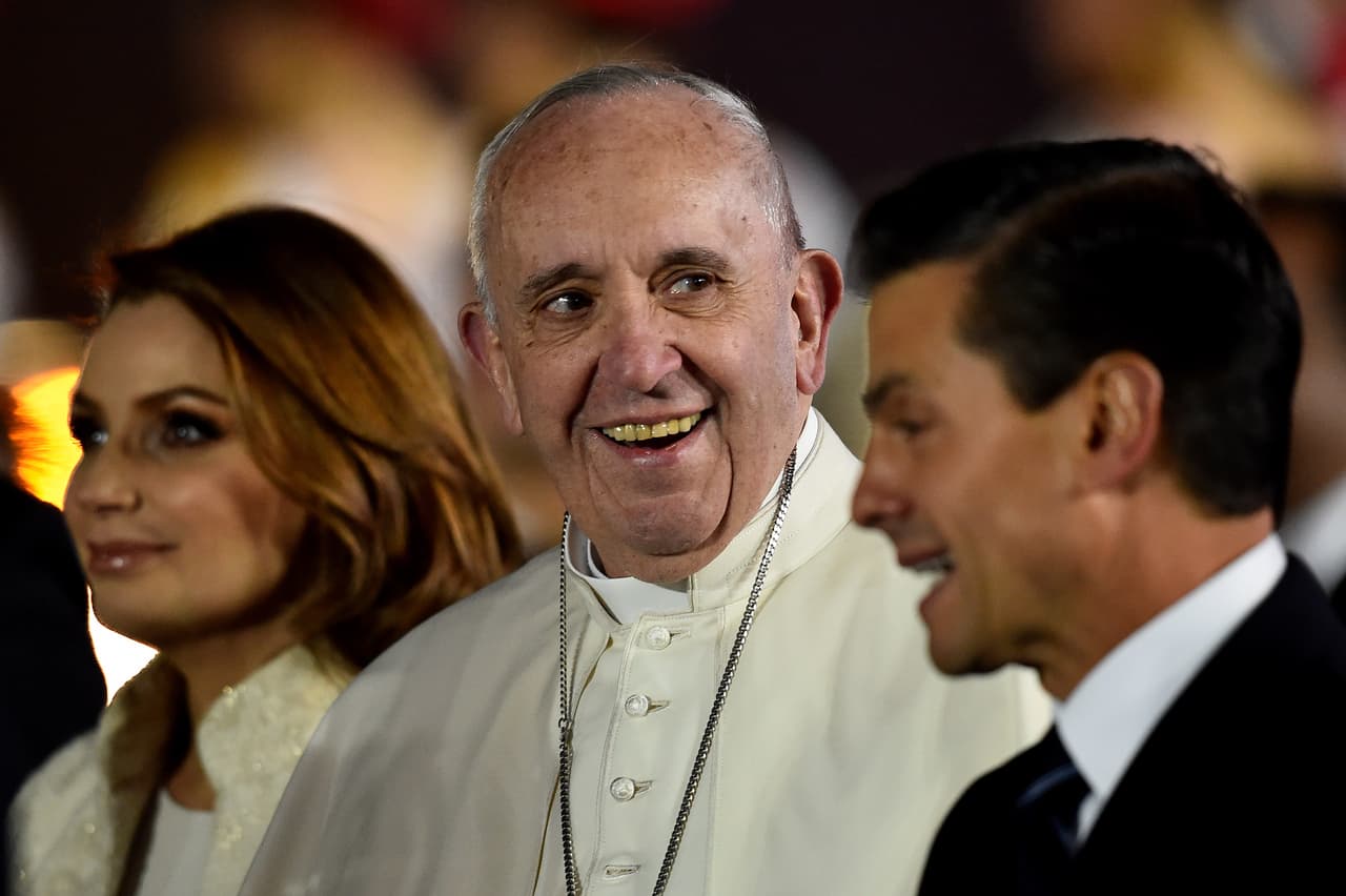 Santos agradeció a la primera dama por considerarlo a él y a su equipo para esta gran oportunidad.