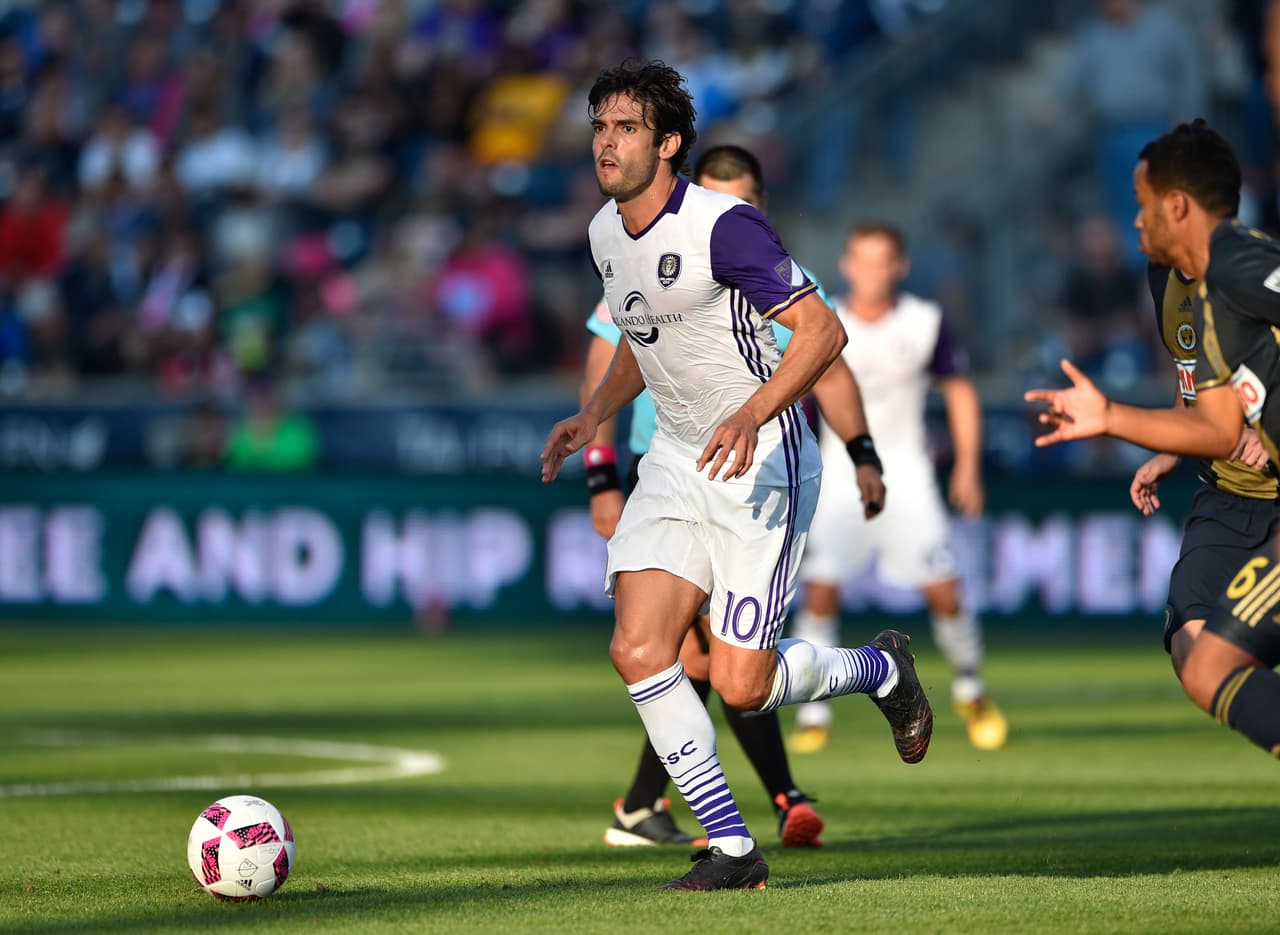 En blanco o en morado, Kaká es uno de los mayores cracks de la liga. (USA Today Images)