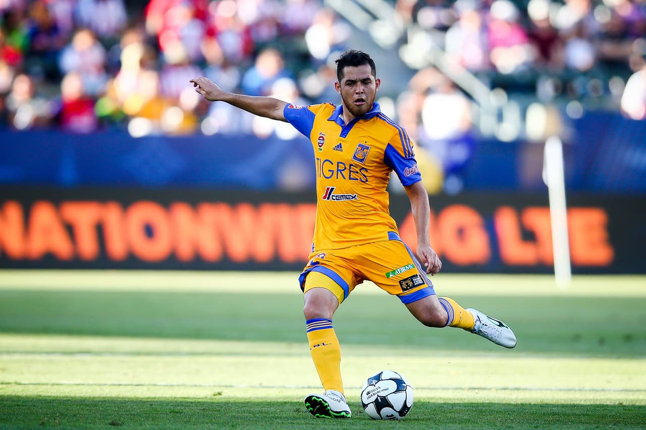Action photo during the match Champion of Champions 2014-2015, Tigres UANL vs Pachuca at the Stadium StubHub Center. Foto de accion durante el partido Campeon de Campeones 2014-2015, Tigres UANL vs Pachuca en el Estadio StubHub Center, en la foto: Israel Jimenez de Tigres 10/07/2016/MEXSPORT/German Alegria.