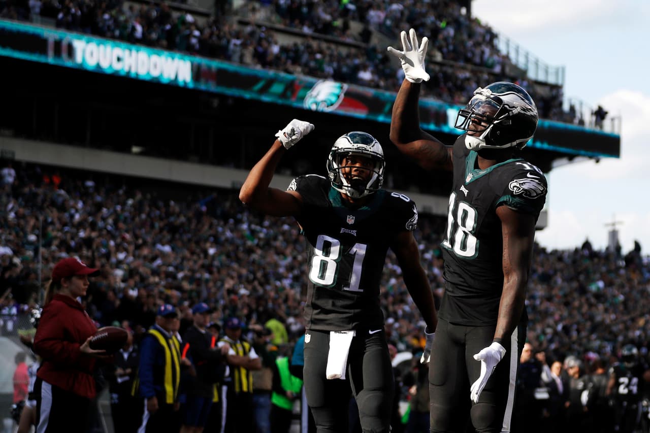Philadelphia Eagles' Dorial Green-Beckham, right, celebrates his touchdown with Jordan Matthews during the second half of an NFL football game against the Minnesota Vikings, Sunday, Oct. 23, 2016, in Philadelphia. (AP Photo/Michael Perez)