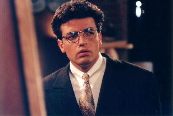 Lo vimos también en "María Isabel" donde interpretaba a uno de los enamorados de Adela Noriega.