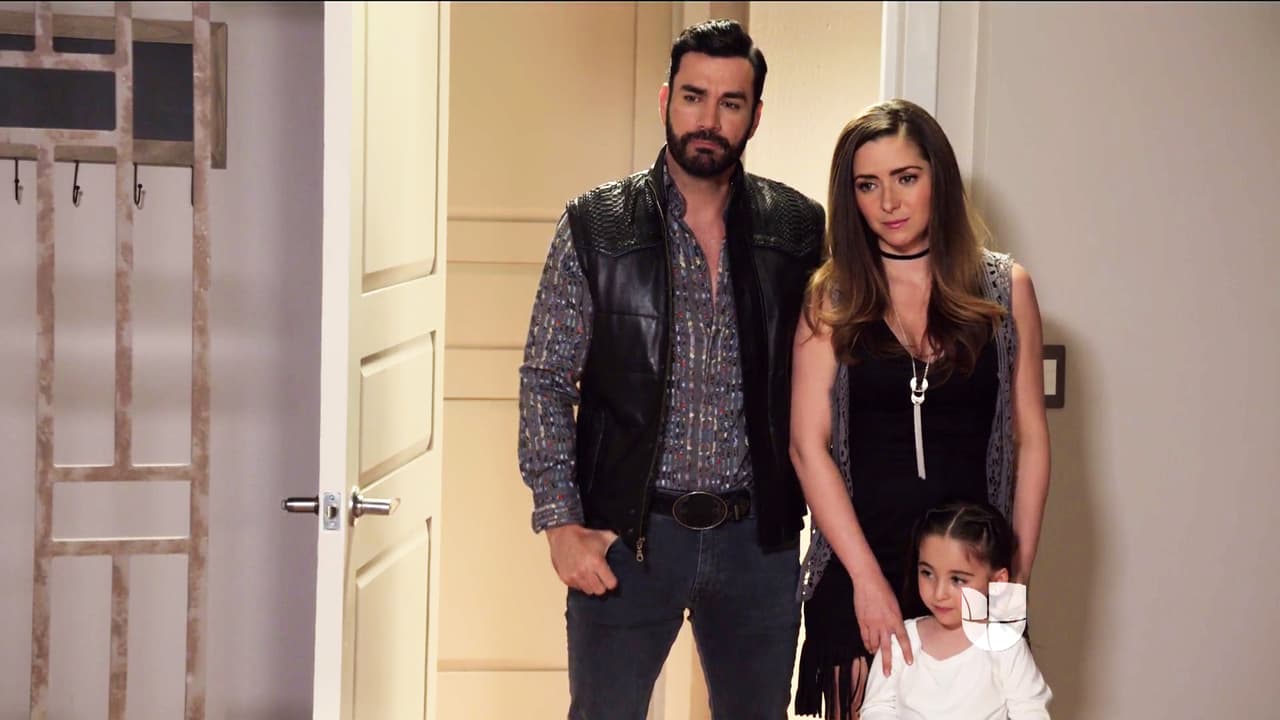 Lo que Estela no esperaba era saber que Ryan se había casado con Laura y que Palomita era su hija.