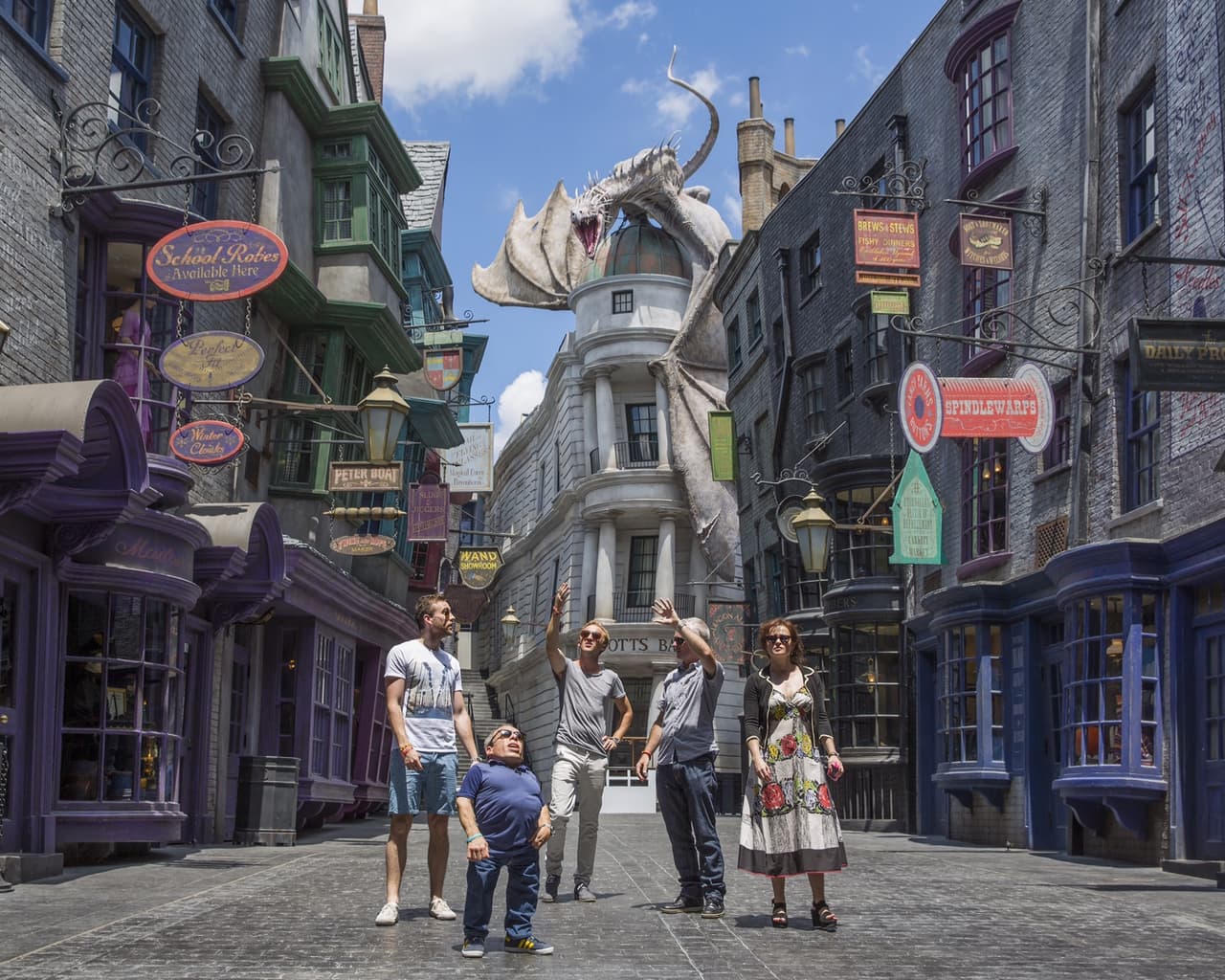 En Florida, Universal Studios creó dos parques temáticos donde los fans tienen la oportunidad de visitar el mundo mágico de la tan popular historia.