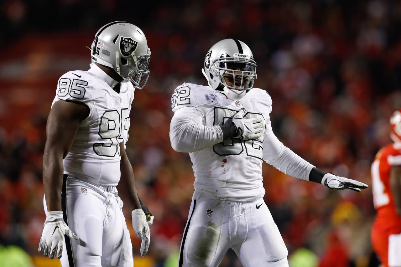 Sin embargo, los Raiders (3-4) tuvieron un regreso espectacular al final, y tras varios castigos y decisiones polémicas sobre la línea, Car conectó con Crabtree para el TD del triunfo sobre los Chiefs (5-2).