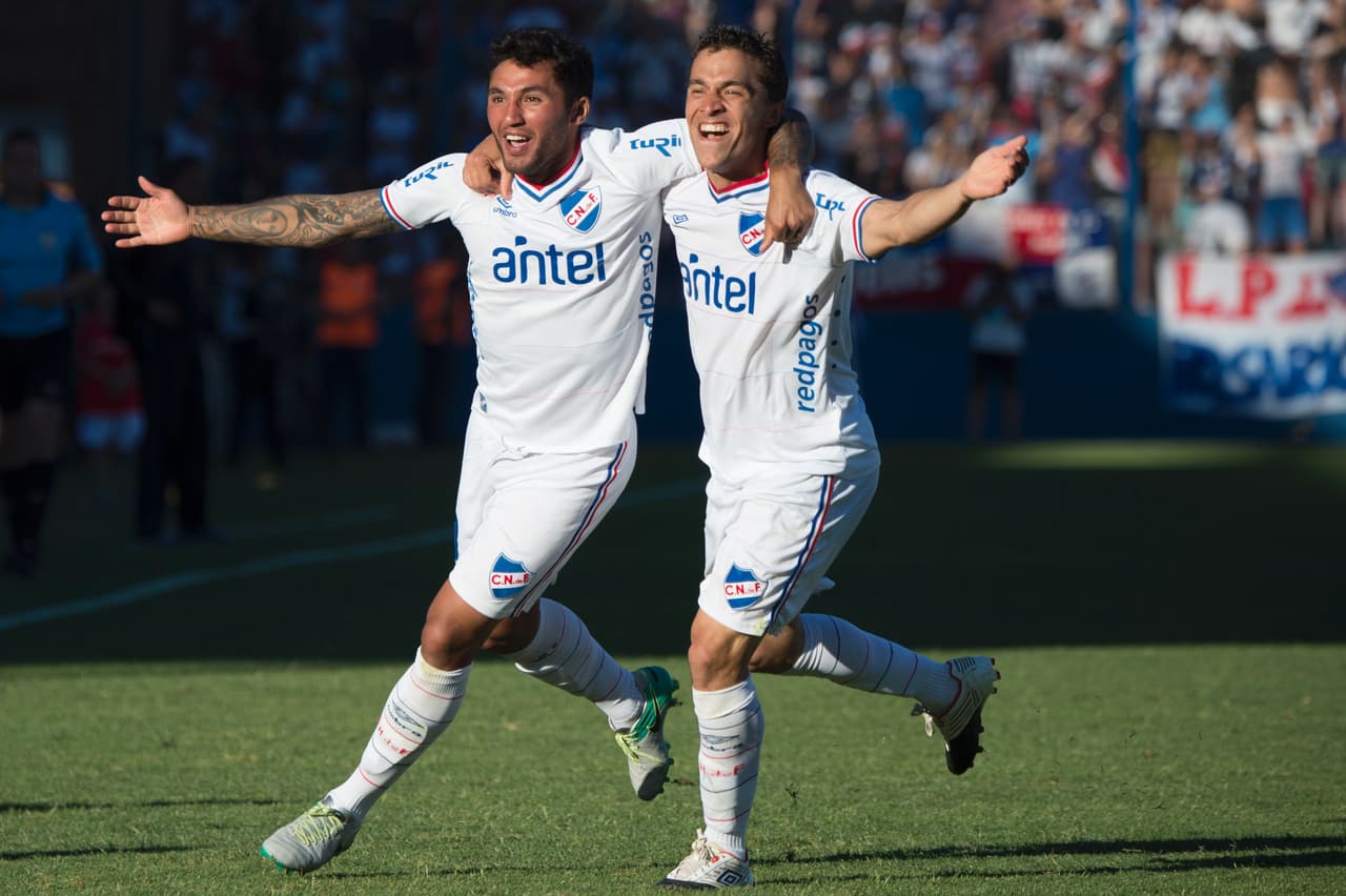 Dio tumbos por México, Uruguay y Argentina, hasta que encontró en Nacional de Montevideo una segunda oportunidad, donde juega actualmente.