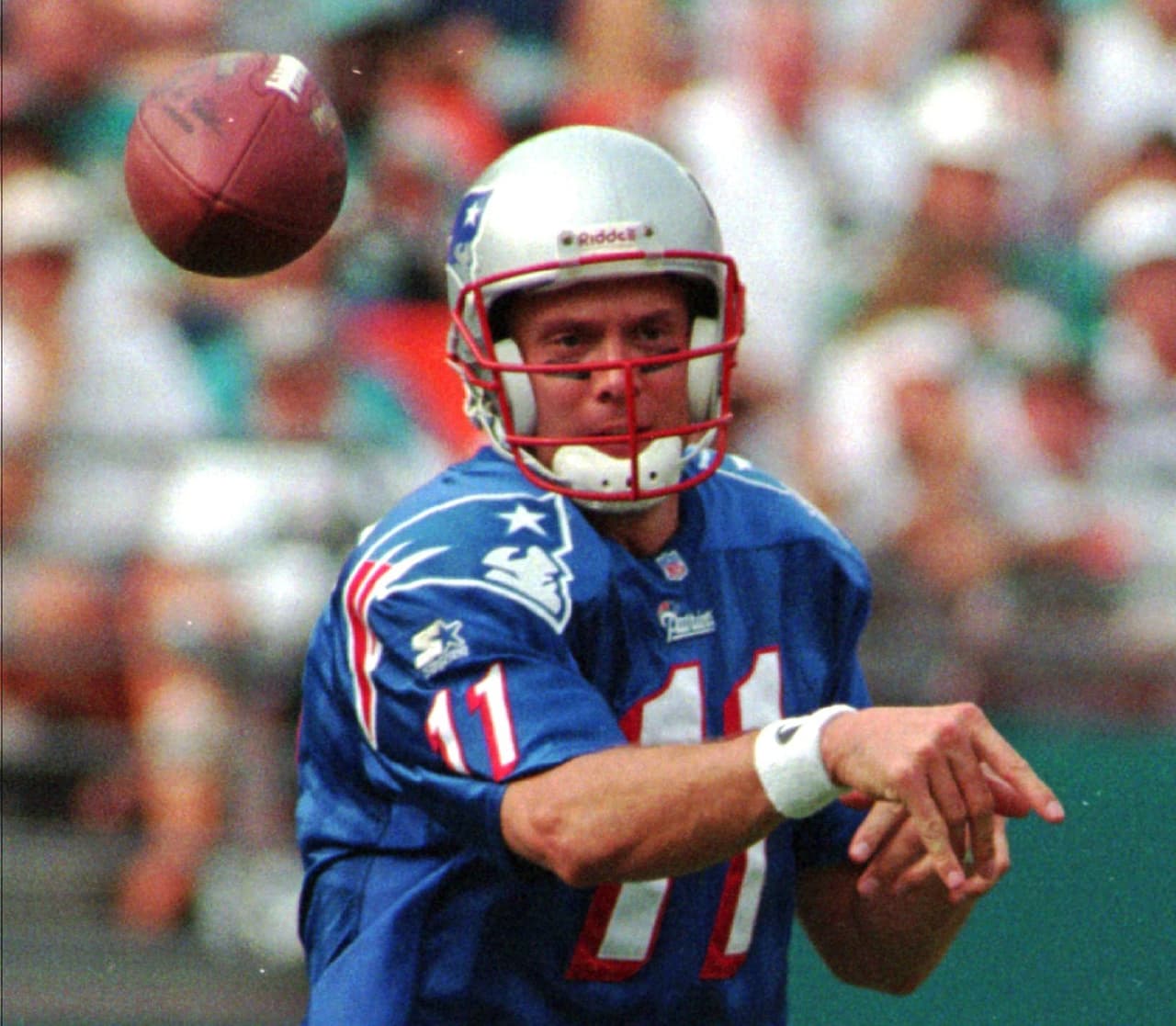 10.- Drew Bledsoe.- 44,611 yardas.