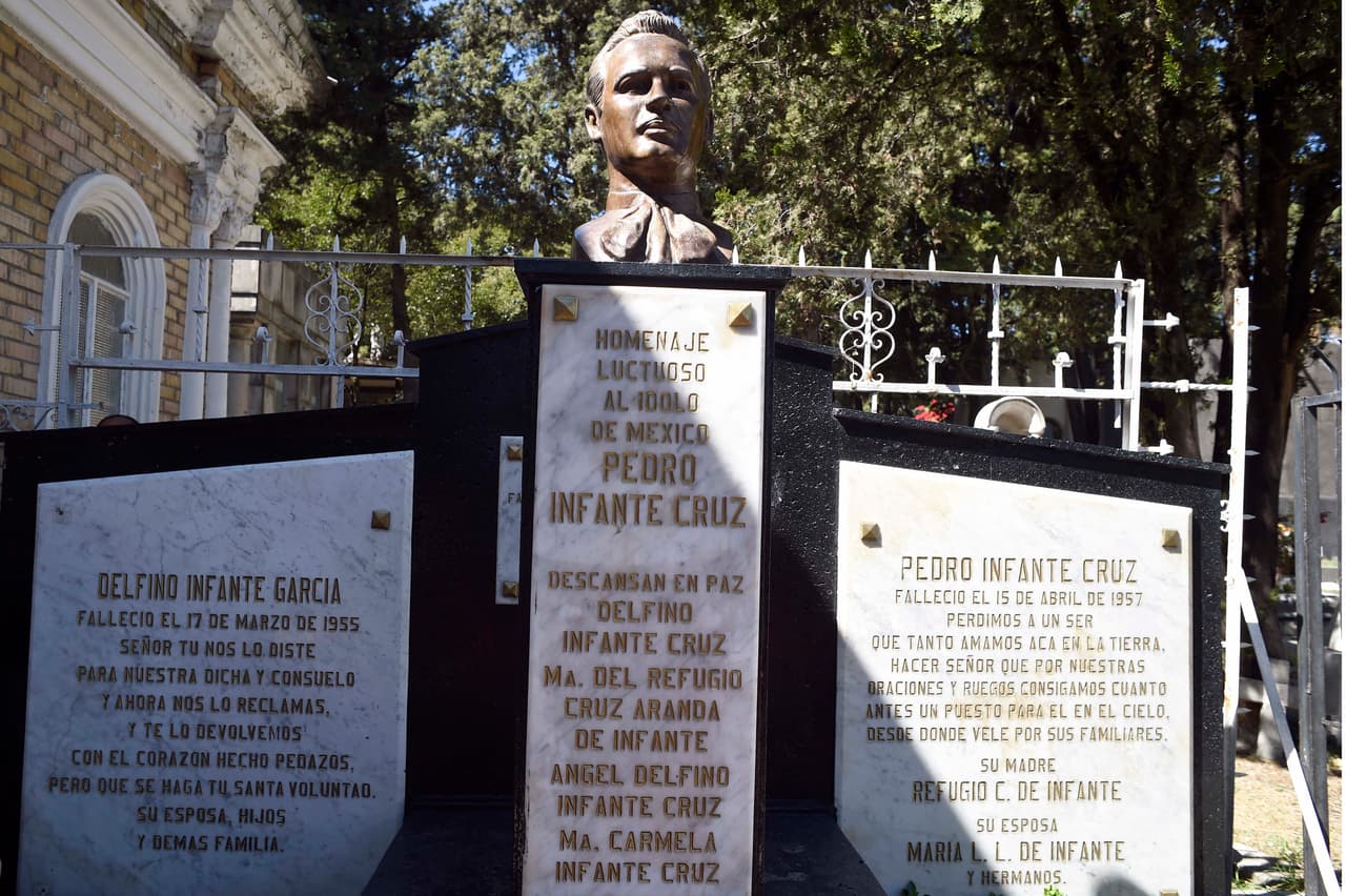 El ídolo del cine mexicano, quien murió en abril de 1957, también estuvo involucrado en los deportes y fue boxeador y gimnasta.