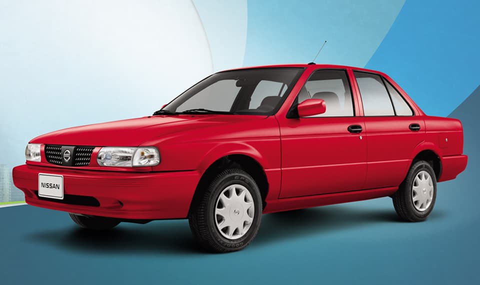 El Nissan Tsuru disponible actualmente en México es la misma tercera generación del Nissan Sentra vendida en EEUU entre 1990 y 1994. Hoy Nissan vende en EEUU la séptima generación del Nissan Sentra cuyo diseño básico data de 2014.