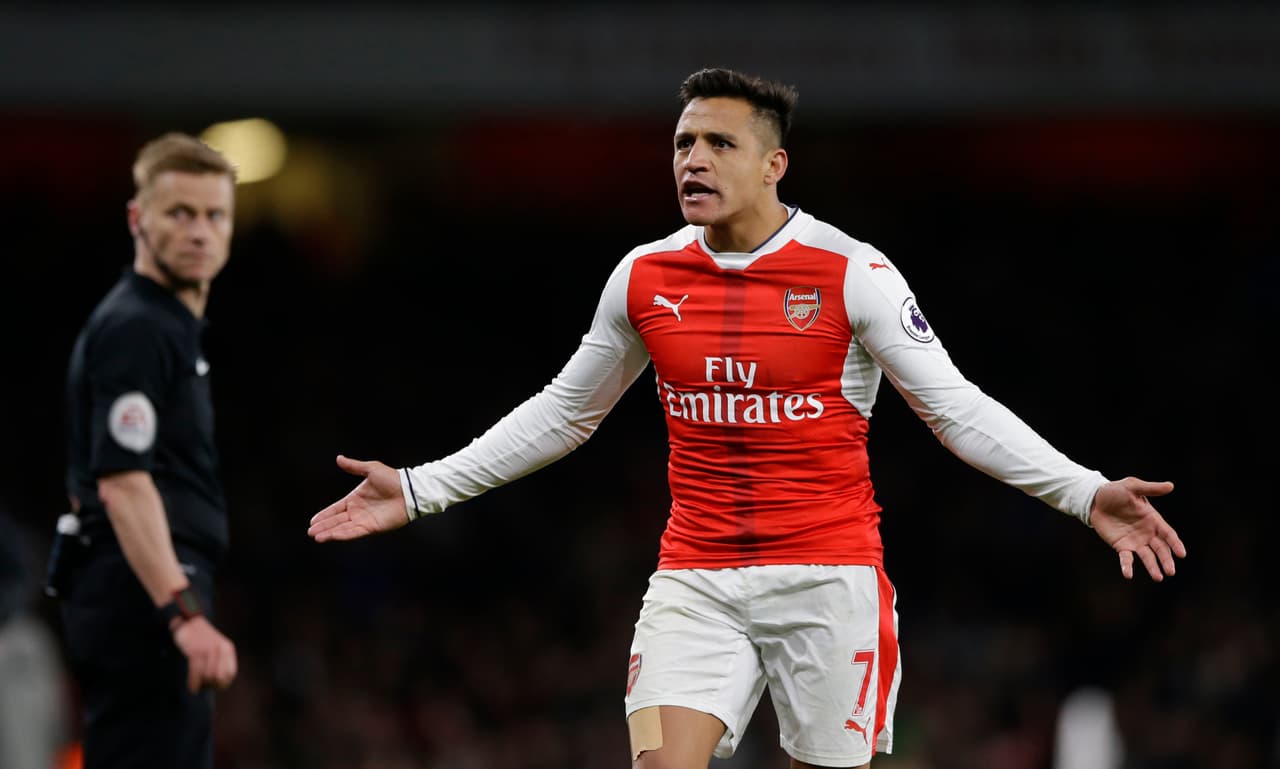Otro que parece con las horas contadas en su equipo es el chileno Alexis Sánchez en el Arsenal. Todo indica que en junio se irá por lo que los rumores no cesan con él. Ahora se dice que el Bayern Múnich podría ser su destino.