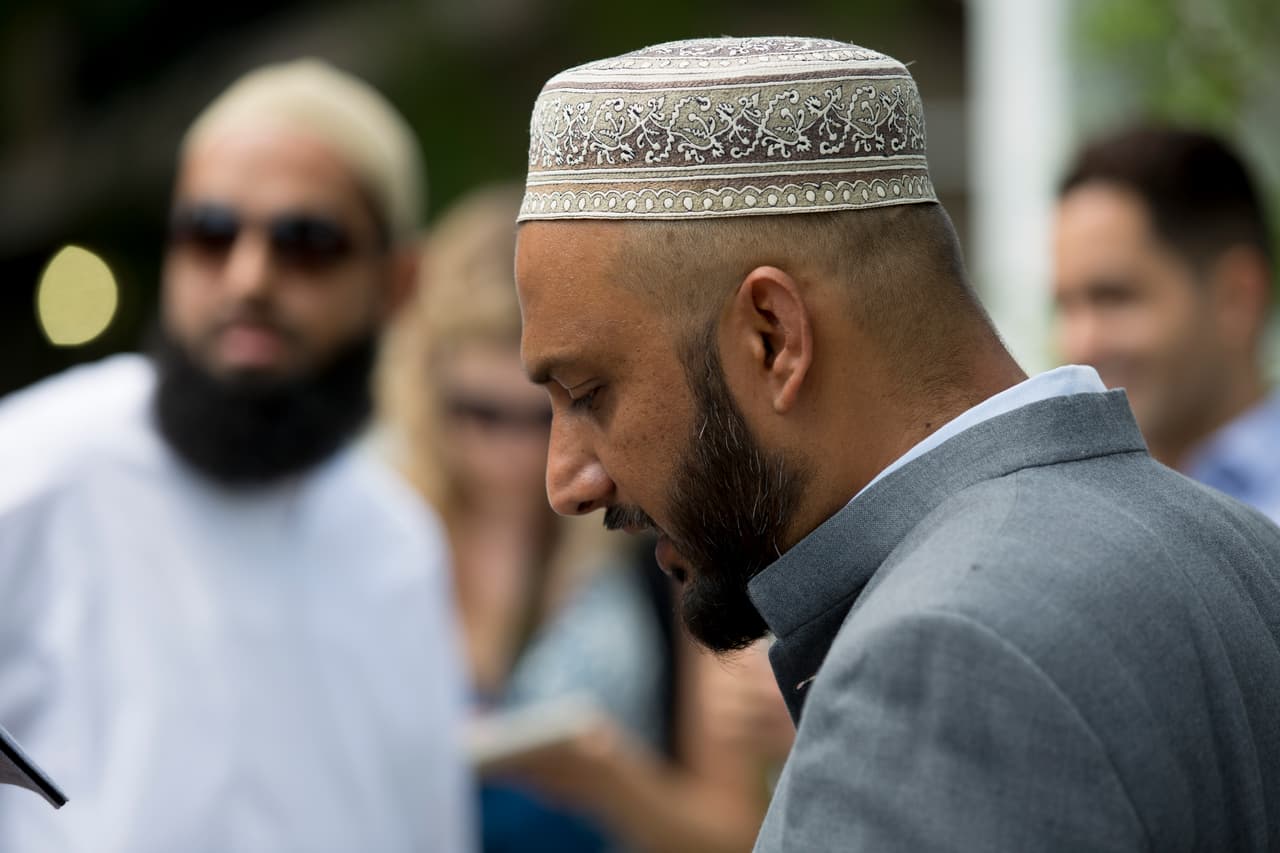 Representantes de la comunidad musulmana de Florida presentes en el Beardall Sr Center. "Rezamos por todas las familas afectadas".