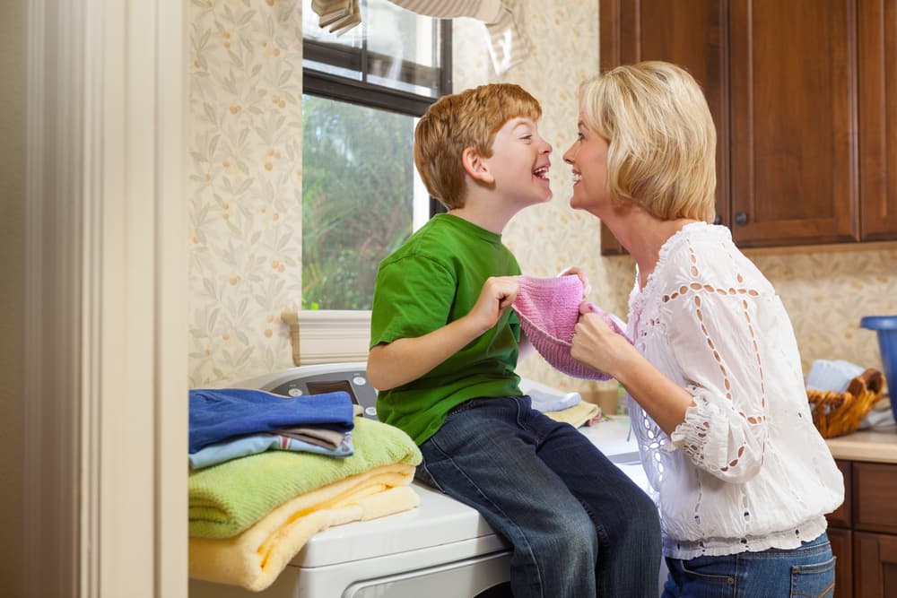 Son capaces de grandes sacrificios con tal de mantener la unidad familiar y buscan la armonía en todo lo que hacen, las madres exigentes que no soportan una cama sin hacer, o unos objetos fuera de lugar, detallistas, minuciosas, confieren un sentido de belleza y armonía en la familia, el hogar y todo lo que hacen.