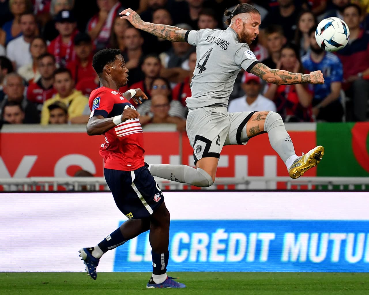 París Saint Germain se dio un festín de goles como vistante ante Lille y se afianzó como líder de la Ligue 1.