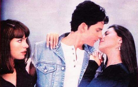 Esta historia lanzó dos materiales musicales con temas cantados por el elenco de la telenovela y Flavio César no pudo faltar. El protagonista de la historia cantó 'Inolvidable', gracias a esto la banda sonora se convirtió en una de las más vendidas de ese año.