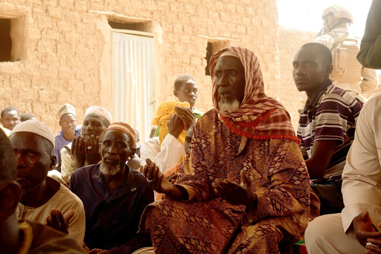 <b>Puesto 12. Tillaberi, Níger</b>
<br>
<br>Temperatura promedio anual: 87.0 grados Fahrenheit (30.5 grados centígrados).
<br>
<br>Mes más caliente del año: mayo (95.9 grados Fahrenheit o 35.5 grados centígrados en promedio).
<br>
<br>Mes más caluroso de la última década: mayo de 2015 (97.5 grados Fahrenheit o 36.3 grados centígrados en promedio).
<br>