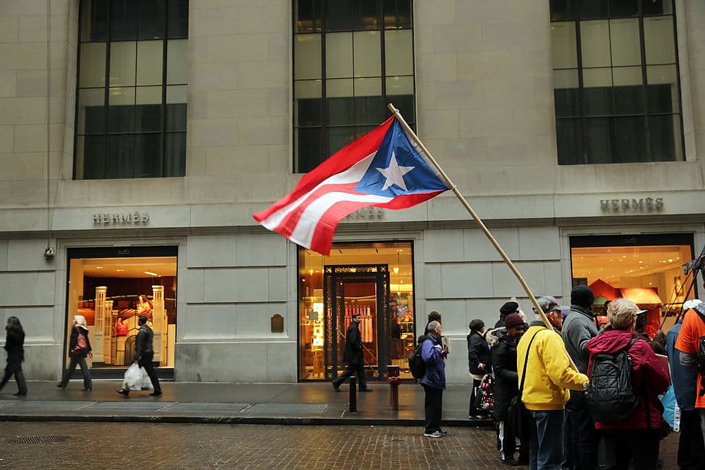 La diáspora puertorriqueña en Estados Unidos juega un papel importante abogando por los derechos de las puertorriqueños. En el pasado, boricuas como Melissa Mark-Viverito, en Nueva York, y Luis Gutiérrez, en Chicago, han liderado luchas como la de liberar al preso Oscar López Rivera. (Getty Images)