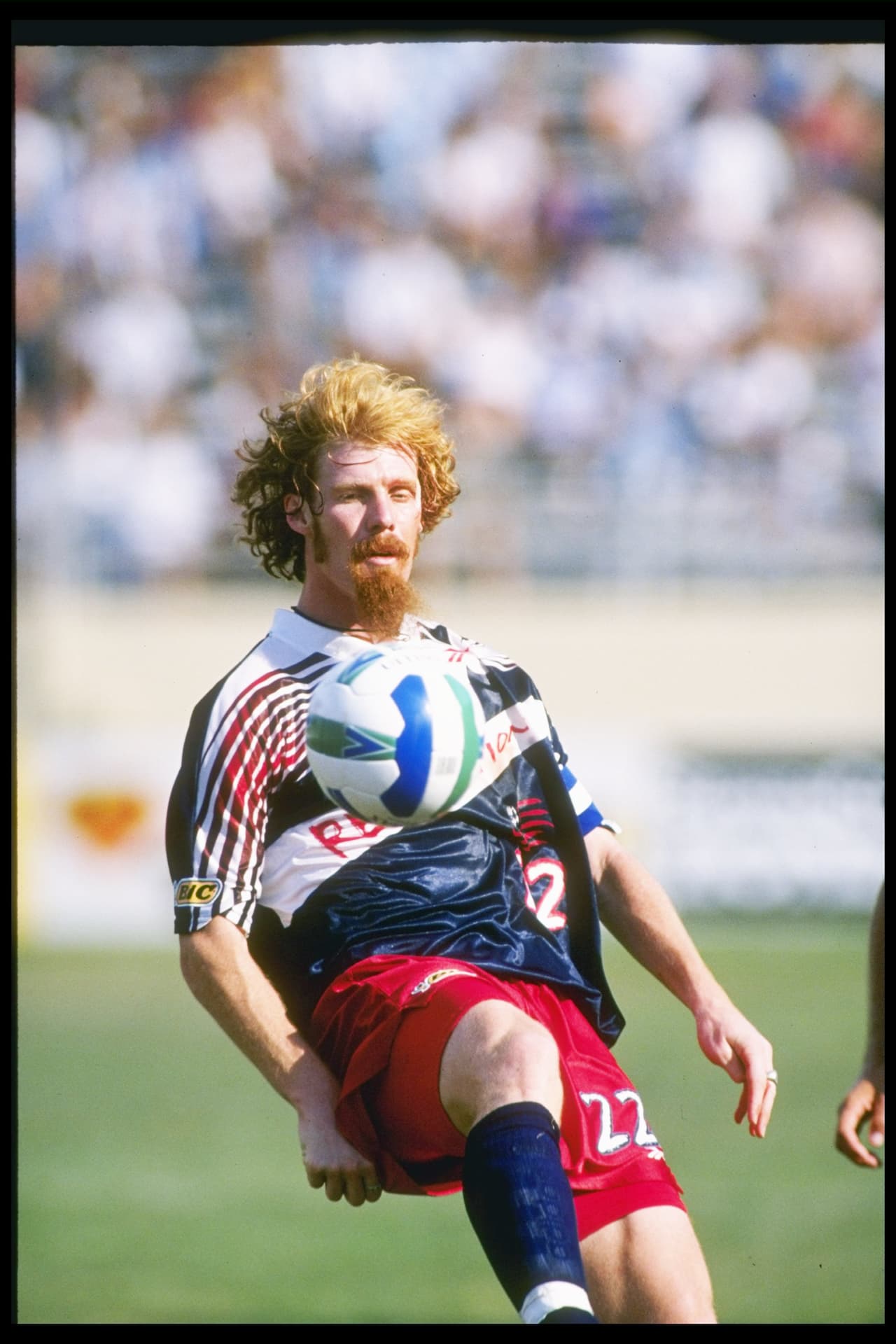 New England Revolution sigue jugando en un estadio de futbol americano y es recordado tanto como el equipo original del mundialista estadounidense Alexi Lalas como el equipo que ha llegado cinco veces a la final y no la ha ganado.