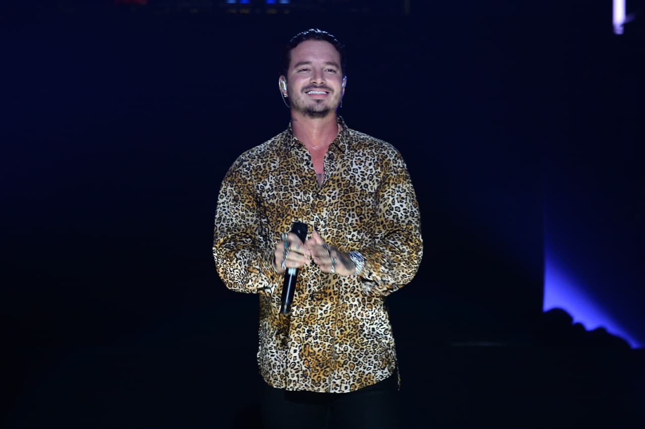 La lista de famosos con más nominaciones al premio Latin GRAMMY 2018 la encabeza el reggaetonero J Balvin con 8 gracias a su producción 'Vibras'.