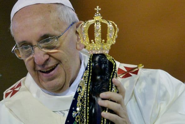 2013- 29 de julio Ese día se pronunció sobre el papel de la mujer en la Iglesia y dijo: "Sobre la ordenación de las mujeres, la Iglesia ha hablado y ha dicho no".