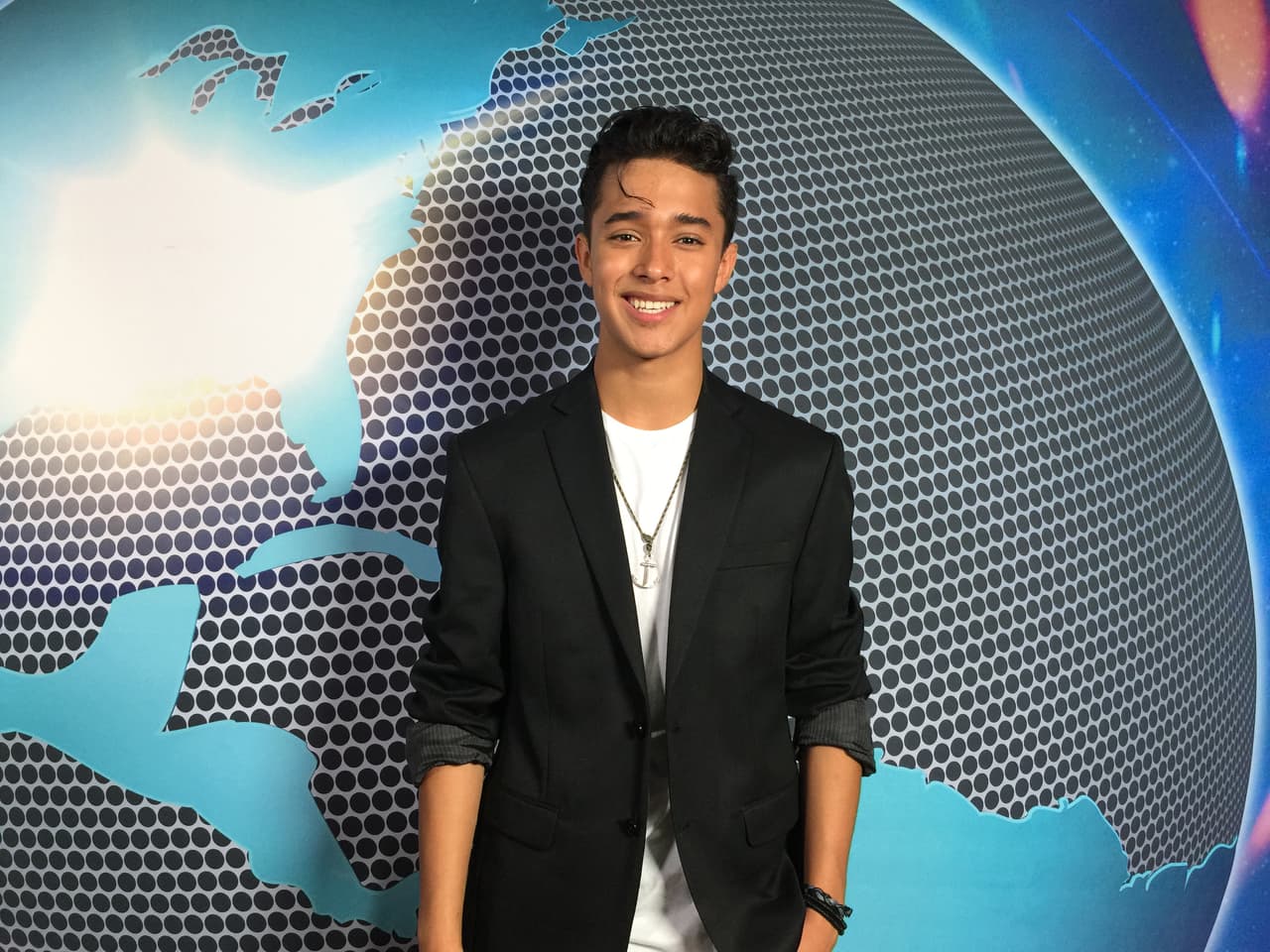 Este chico tiene un alma vieja, pero no dejes que eso te haga dudar de su talento. Joel ha demostrado que quiere estar en La Banda no matter what.