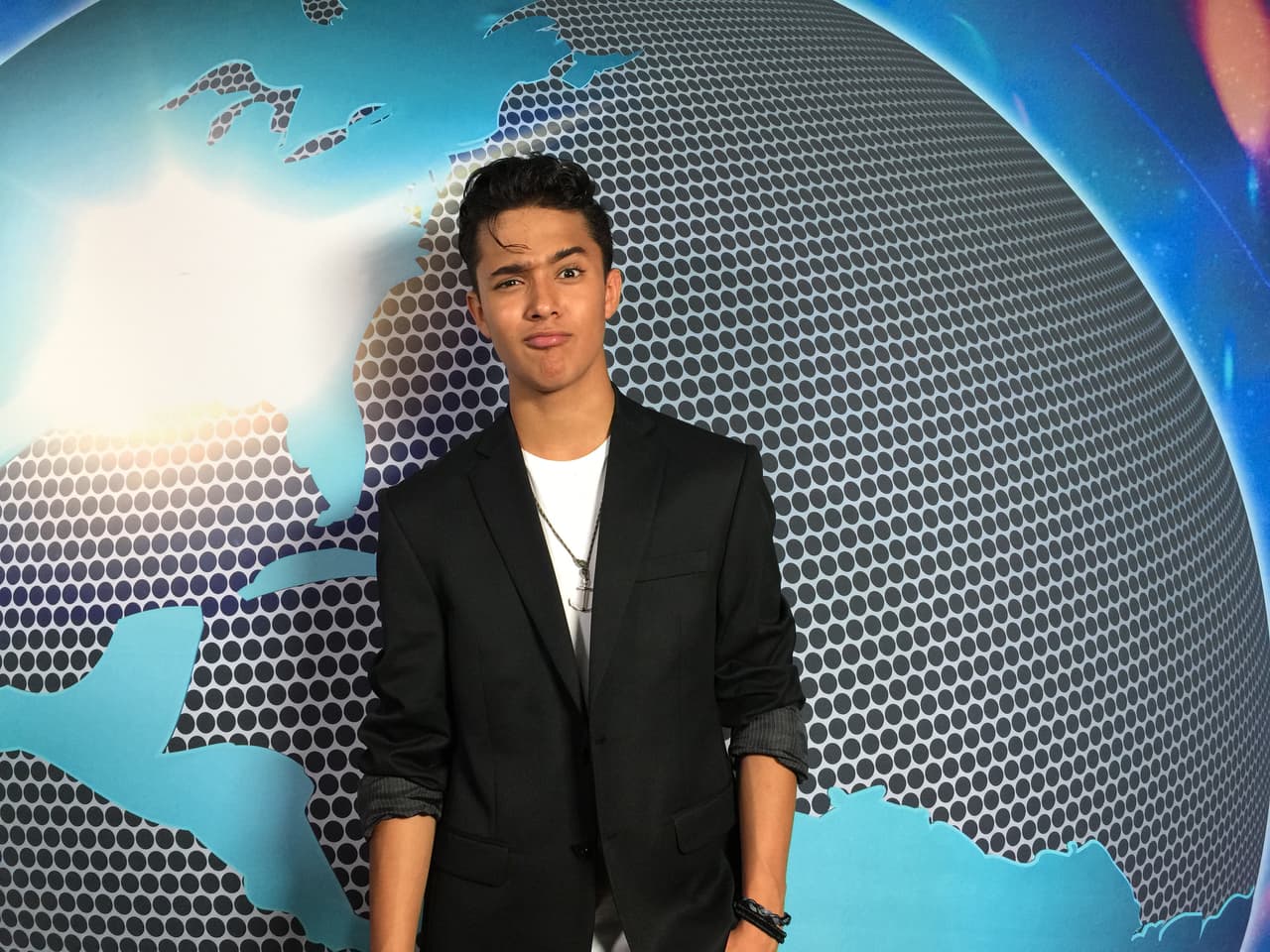 Este chico tiene un alma vieja, pero no dejes que eso te haga dudar de su talento. Joel ha demostrado que quiere estar en La Banda no matter what.