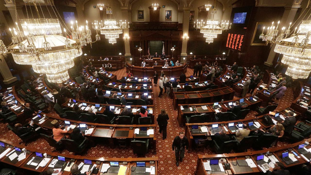 “Un gran paso adelante para todas las mujeres en este estado”: Pritzker sobre medida que protege el aborto en Illinois