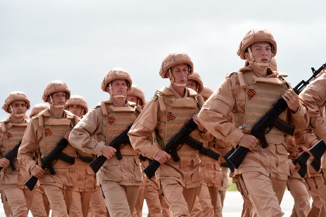 Soldados rusos en la base de Hmeimim, en el noroeste de Siria.