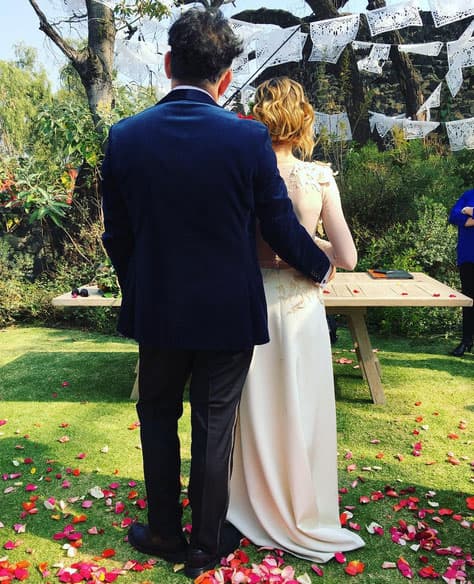 Una linda imagen de la ceremonia, realizada en el jardín de una casa al sur de la Ciudad de México.