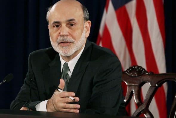 8. BEN BERNANKE- Con ganancias anuales de $119,700, según la revista 'Forbes', el Presidente de la Reserva Federal de Estados Unidos, fue electo como uno de los más poderosos a nivel internacional gracias a su desarrollo en la Fed.