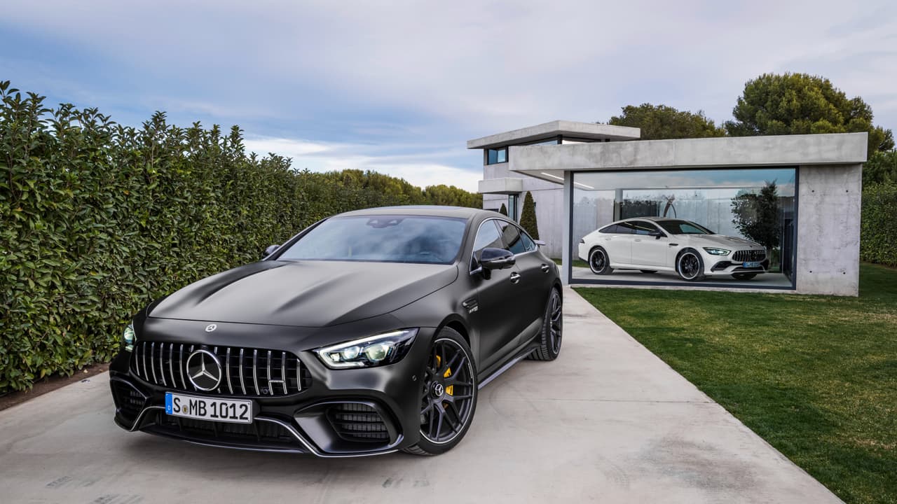 Las primeras unidades del Mercedes-AMG GT 63 y 63 S comenzarán a ser distribuidas a principio de 2019, mientras que los GT 53 llegarán a los consecionarios a mediados de 2019.