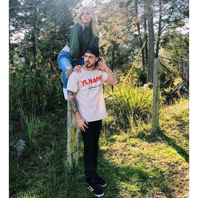 Juan David, 'Llane' del grupo Piso 21, es otro de sus amigos.