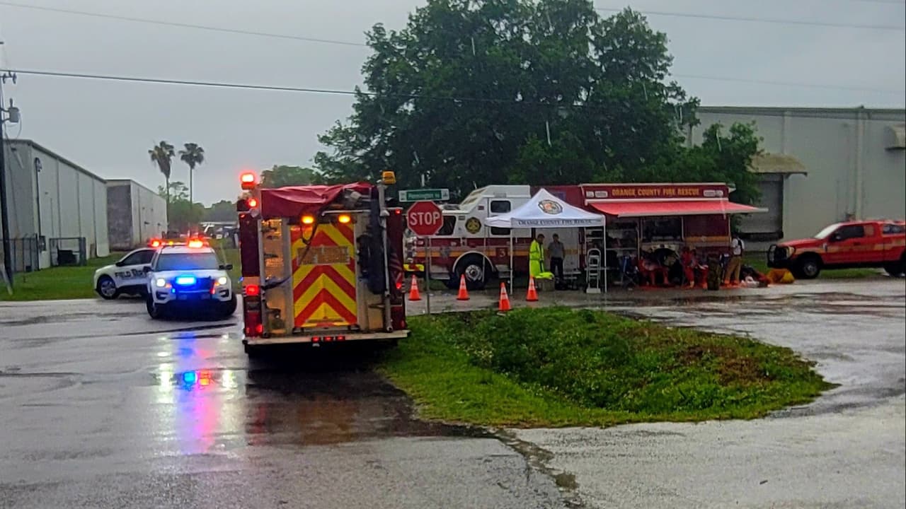 Bomberos del condado de Orange atienden fuga de amoníaco en edificio; no hubo heridos 