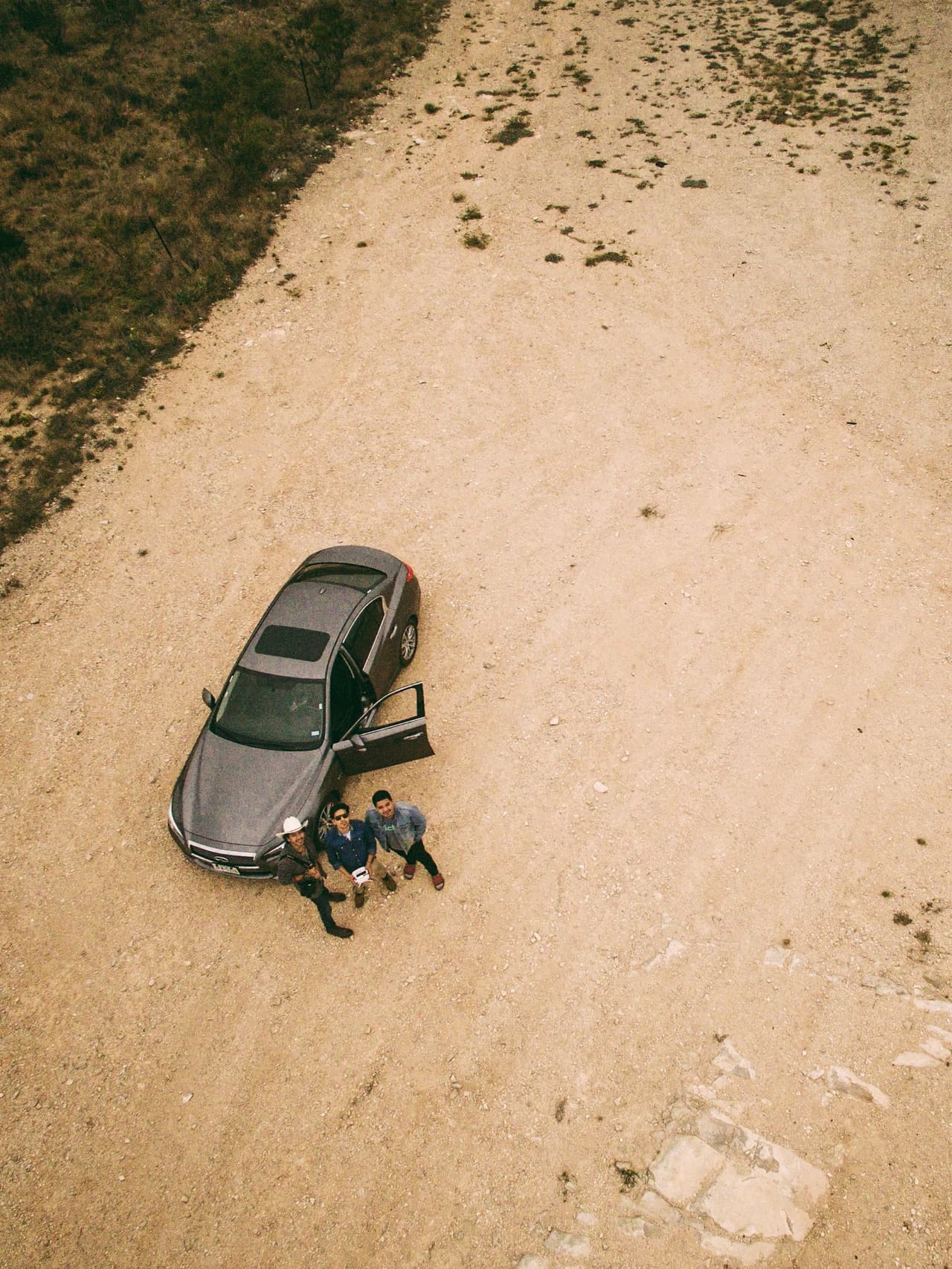 "El equipo de Border Perspective afuera de El Paso, Texas".