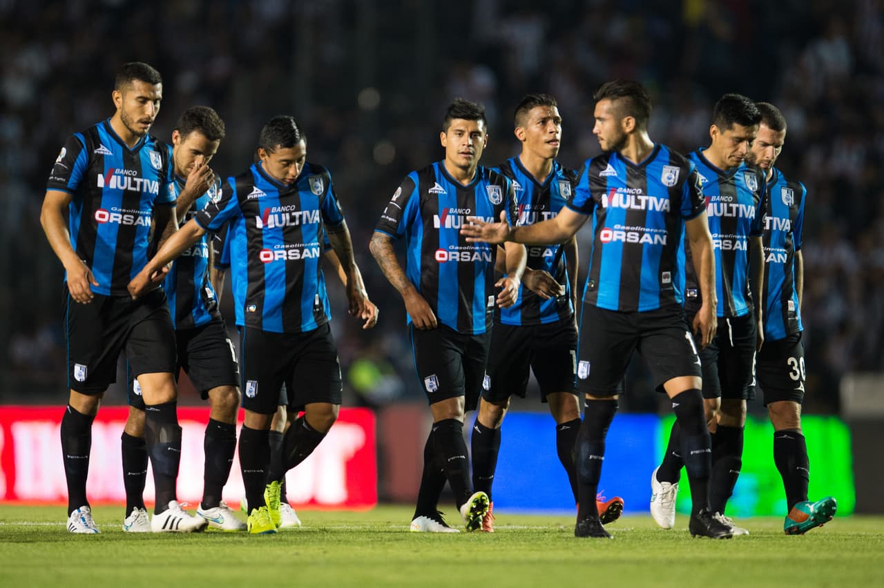 Ricardo estuvo un año con los Gallos de Querétaro y logró un subcameponato, sin embargo, regresó a Monterrey en 2015.