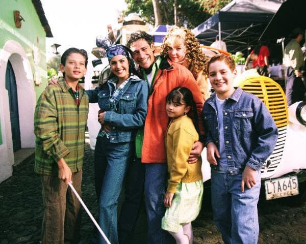 Ramiro Torres es recordado por su participación en la telenovela 'Cómplices al rescate' (2002), en donde interpretó a Ramón, un niño ciego que recuperó la vista al final del melodrama. Compartió créditos con la cantante Belinda y el presentador Jhonny Lozada.