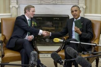 Obama recibió a Kenny por su reunión anual del Día de San Patricio.