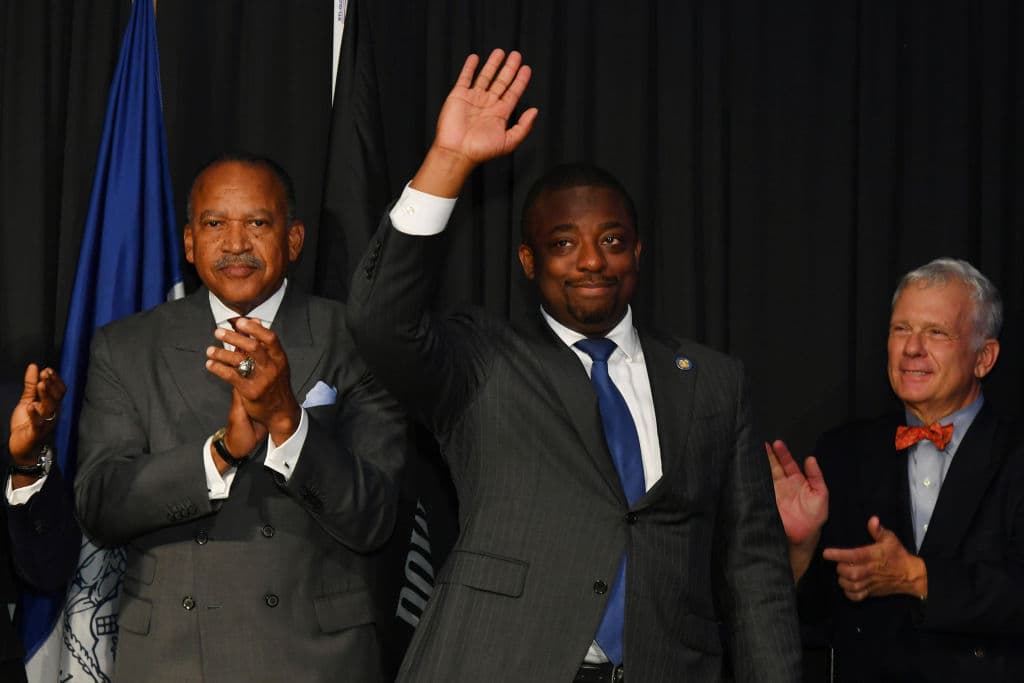 Arrestan a vicegobernador de Nueva York Brian A. Benjamin y renuncia a su cargo

 
