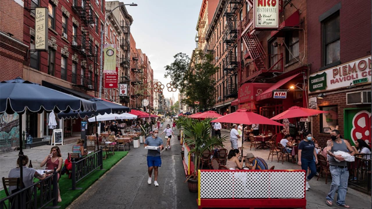 Juez declara ilegales órdenes de emergencia para cenas al aire libre en Nueva York