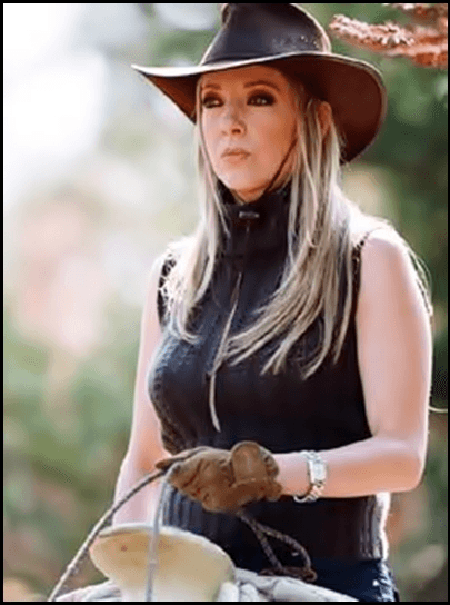 En el 2004 Edith González protagonizó ‘Mujer de madera’, donde interpreta a Marissa Santibáñez Villalpando. Una mujer hermosa, rica y fiel a sus ideales. ¡Te inspirará!
<br>