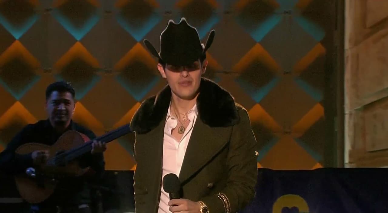 El cantante interpretó 'Sueño a lo grande'.