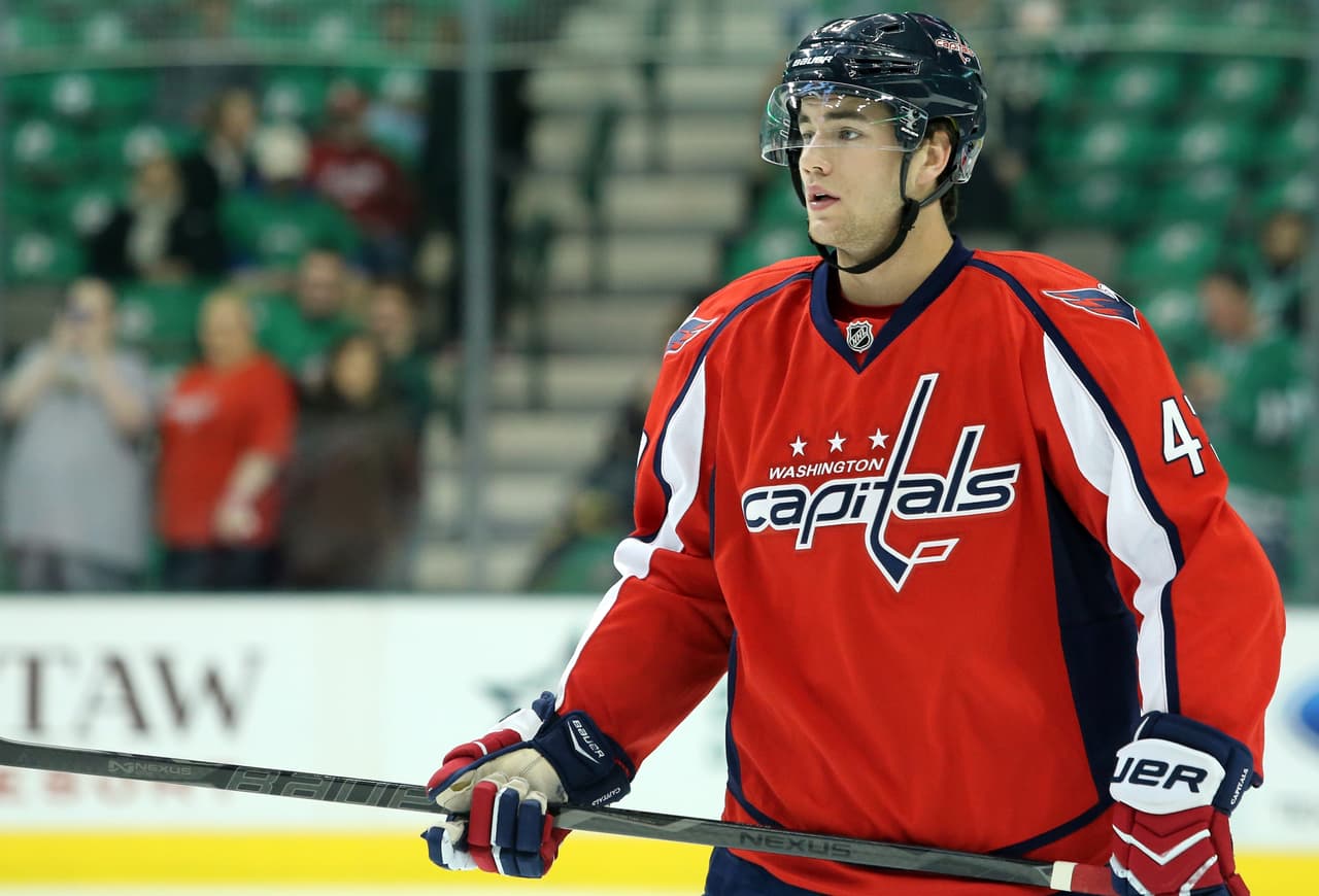 ¿Será que ahora sí se hace oficial un romance? Dicen que esto estaría complicado, pues Tom Wilson tiene novia, aún así, salir con 'Sel' puede sonar tentador. ¿Qué pasará?