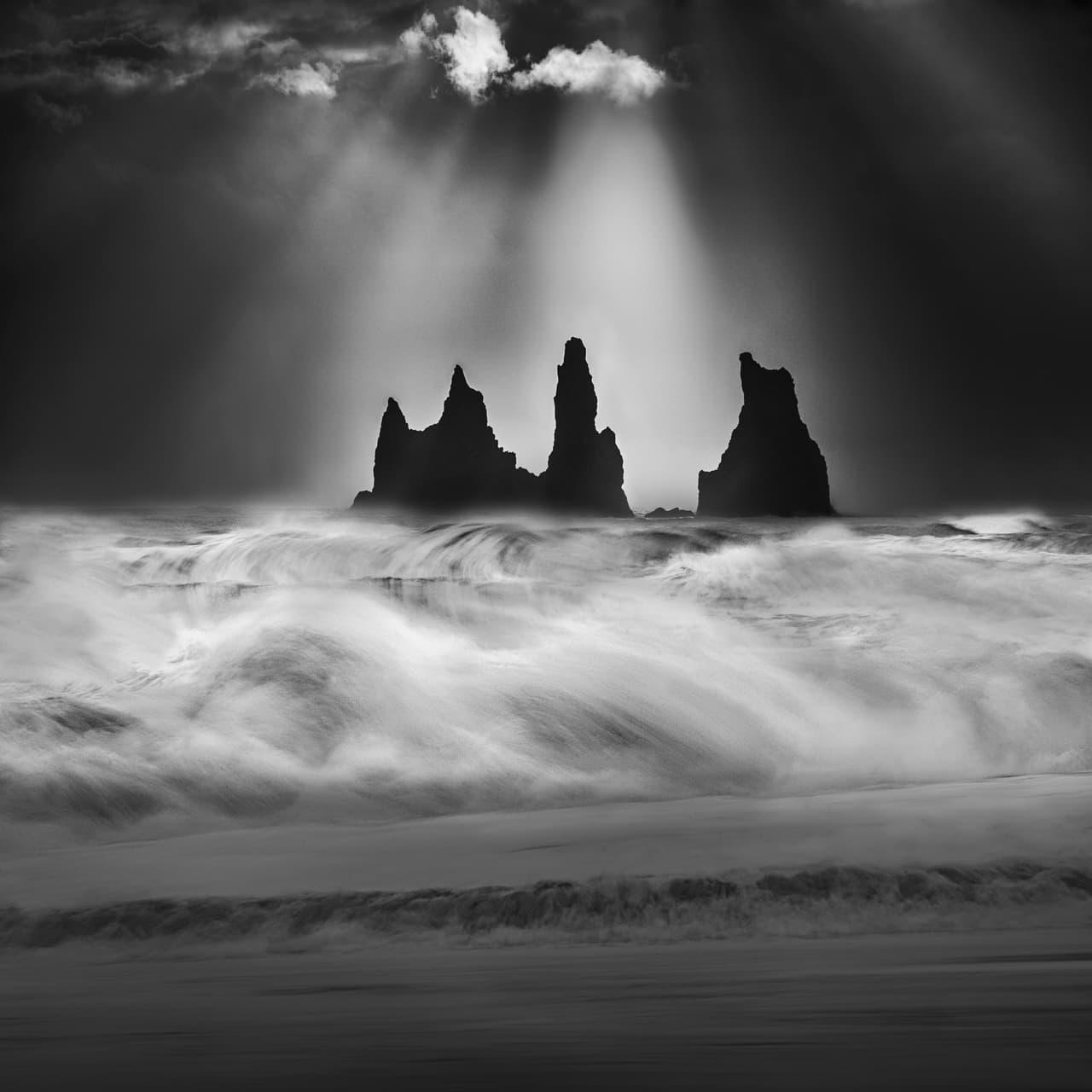 Reyinisdrangar Rocks, Islandia.
<br>