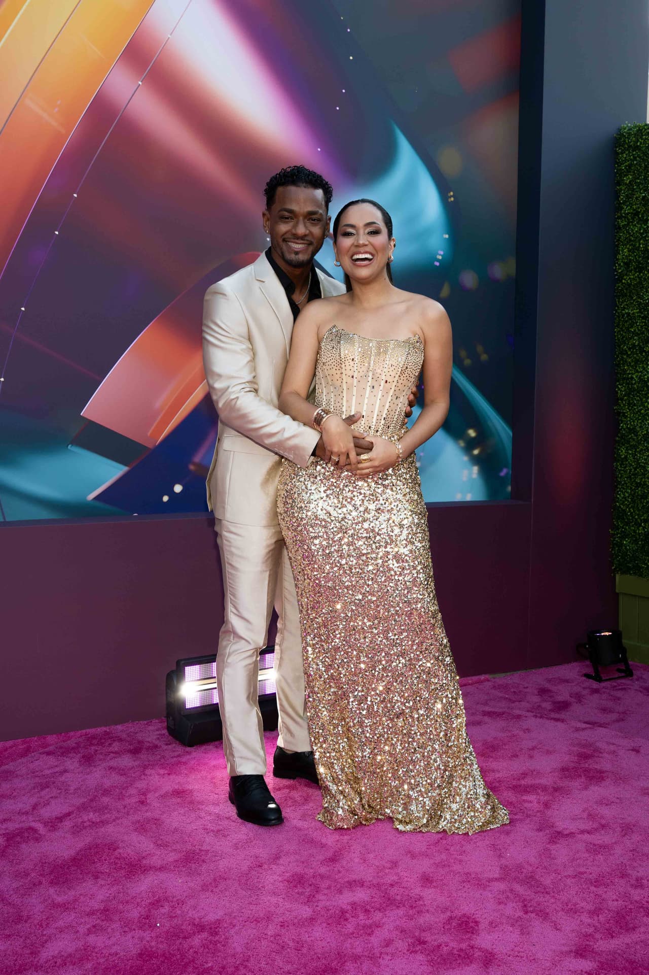 Tiby Camacho y José Medina de ¿Apostarías Por Mí? radiantes por el bebé que viene en camino.