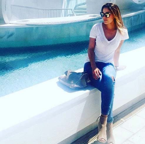 "¡Disfrutando mi día libre! Lunch con mi novio", dijo Karla. (Octubre 9, 2015)