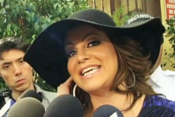 'La Diva de la Banda' cantaba el tema del melodrama e hizo una participación especial en la boda de los protagonistas.