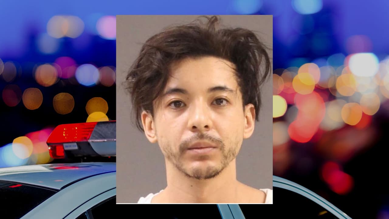 Hijo enfrenta cargos luego de que su padre fuera encontrado muerto en un congelador